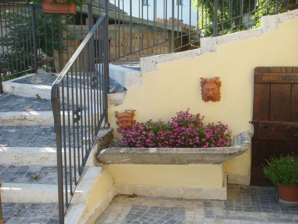 Residence Villa Valsi Santo Stefano Di Sessanio Eksteriør billede