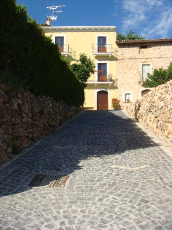 Residence Villa Valsi Santo Stefano Di Sessanio Eksteriør billede